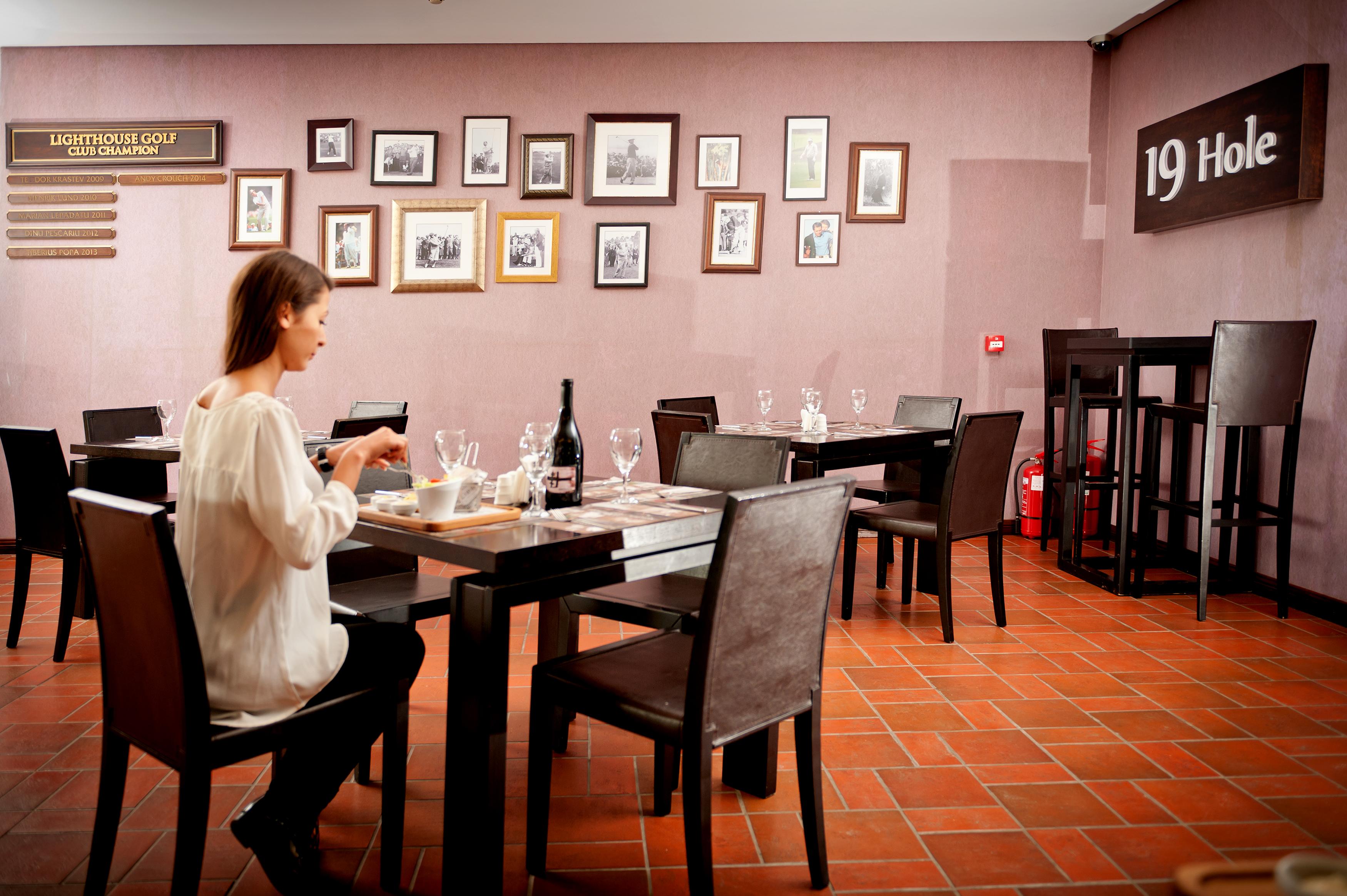 Lighthouse Golf & Spa Hotel Balchik Bagian luar foto Restaurant 19 Rue de Chine