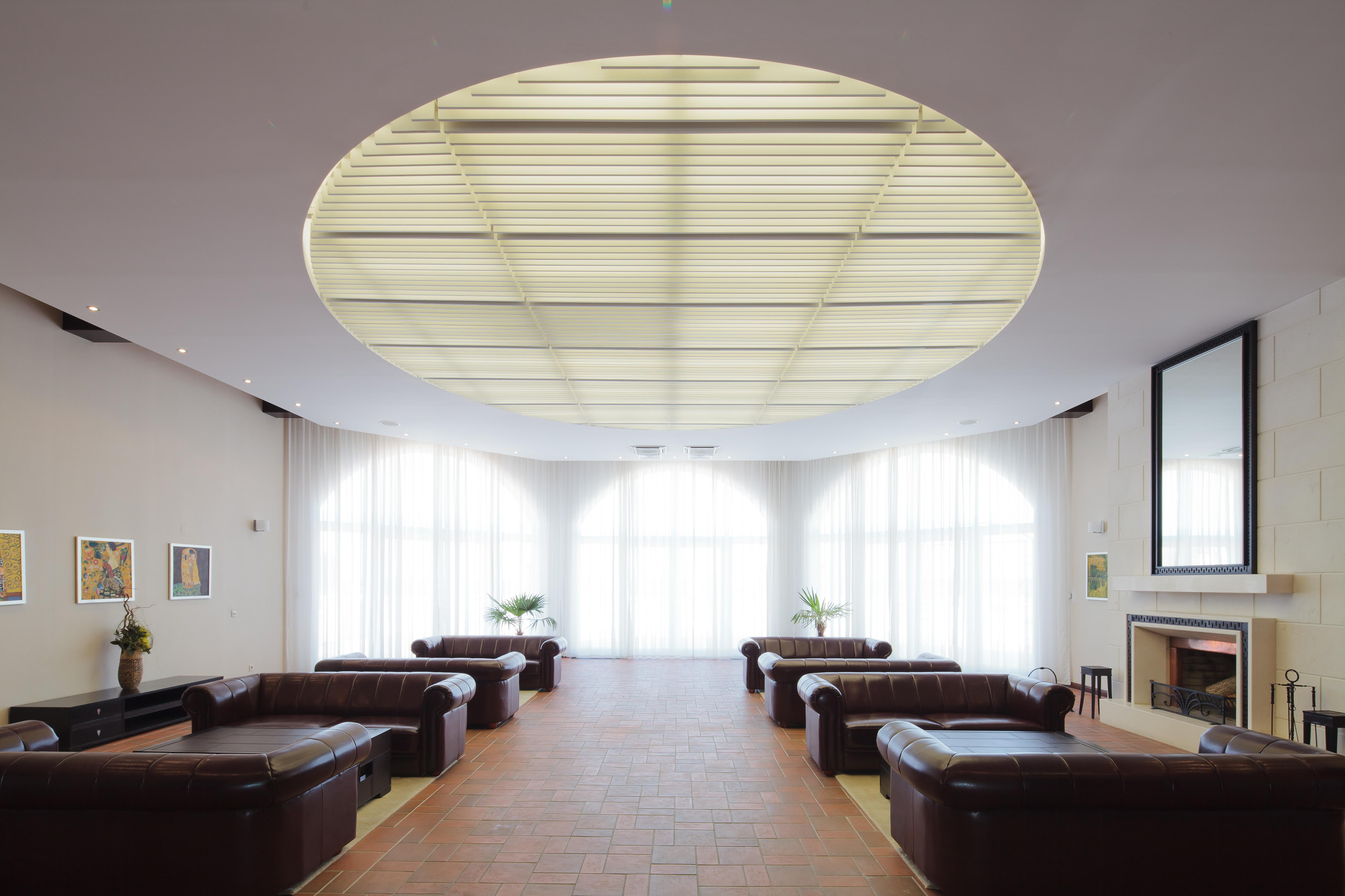 Lighthouse Golf & Spa Hotel Balchik Bagian luar foto A linear grille
