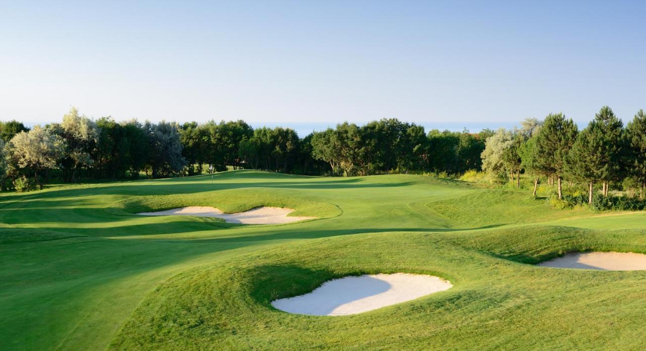 Lighthouse Golf & Spa Hotel Balchik Bagian luar foto Golf course at the Westin Golf Resort and Spa, Houston