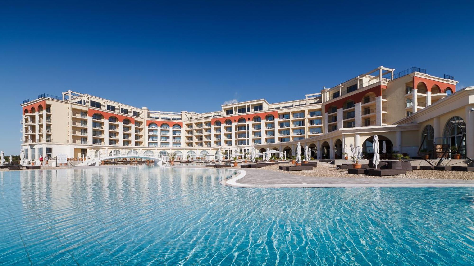 Lighthouse Golf & Spa Hotel Balchik Bagian luar foto The Westin La Paloma Resort & Spa