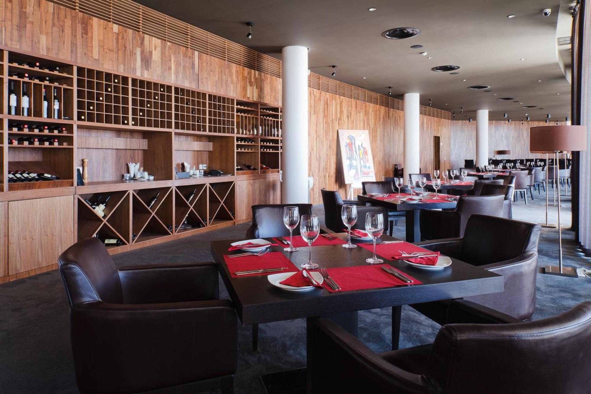 Lighthouse Golf & Spa Hotel Balchik Bagian luar foto Restaurant