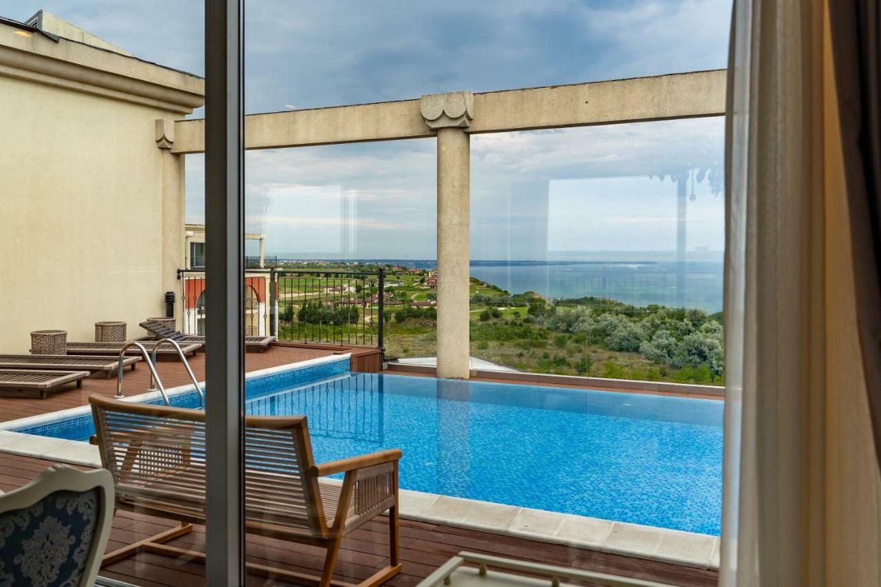 Lighthouse Golf & Spa Hotel Balchik Bagian luar foto View from the hotel