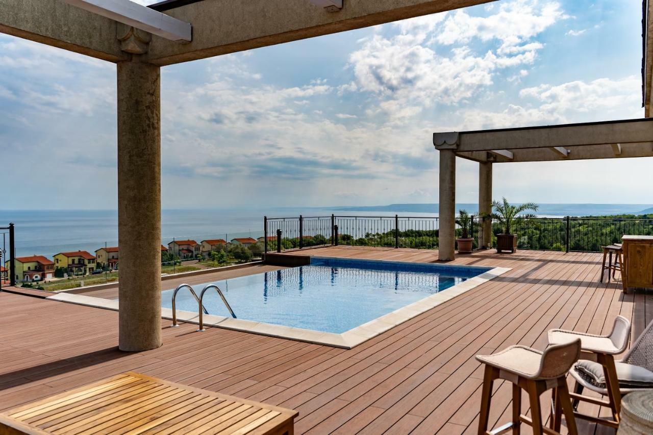 Lighthouse Golf & Spa Hotel Balchik Bagian luar foto Rooftop pool